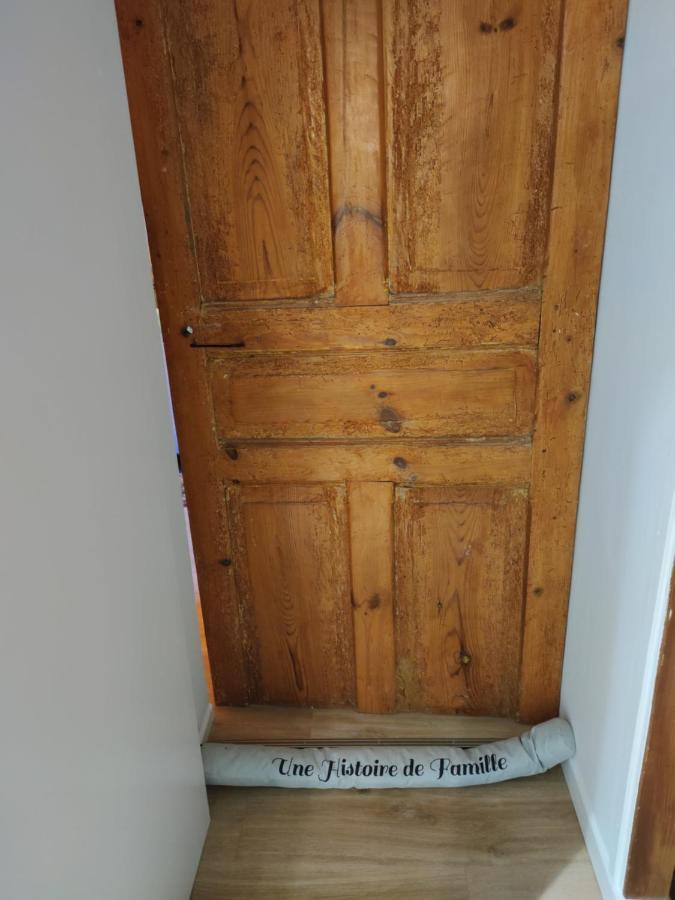 Maison Familiale Et Authentique Saint-Jacques-des-Blats Extérieur photo