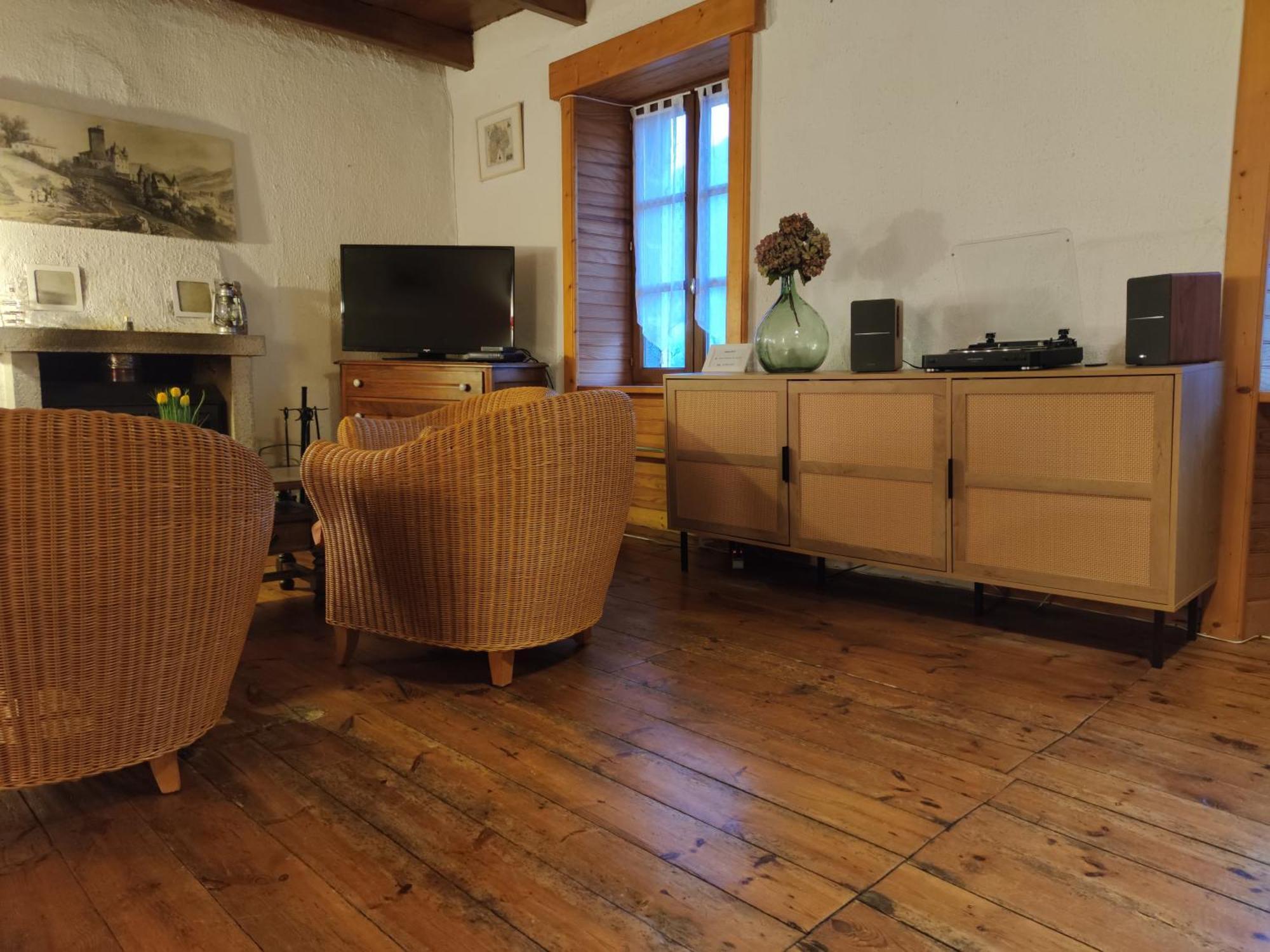 Maison Familiale Et Authentique Saint-Jacques-des-Blats Extérieur photo